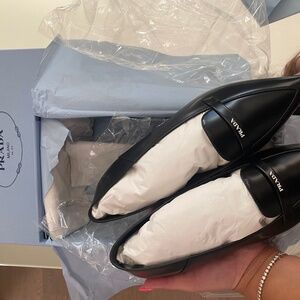 PRADA LEATHER LOAFERS FLATS NWT NEVER WORN, NEVER EVEN TRIED ON